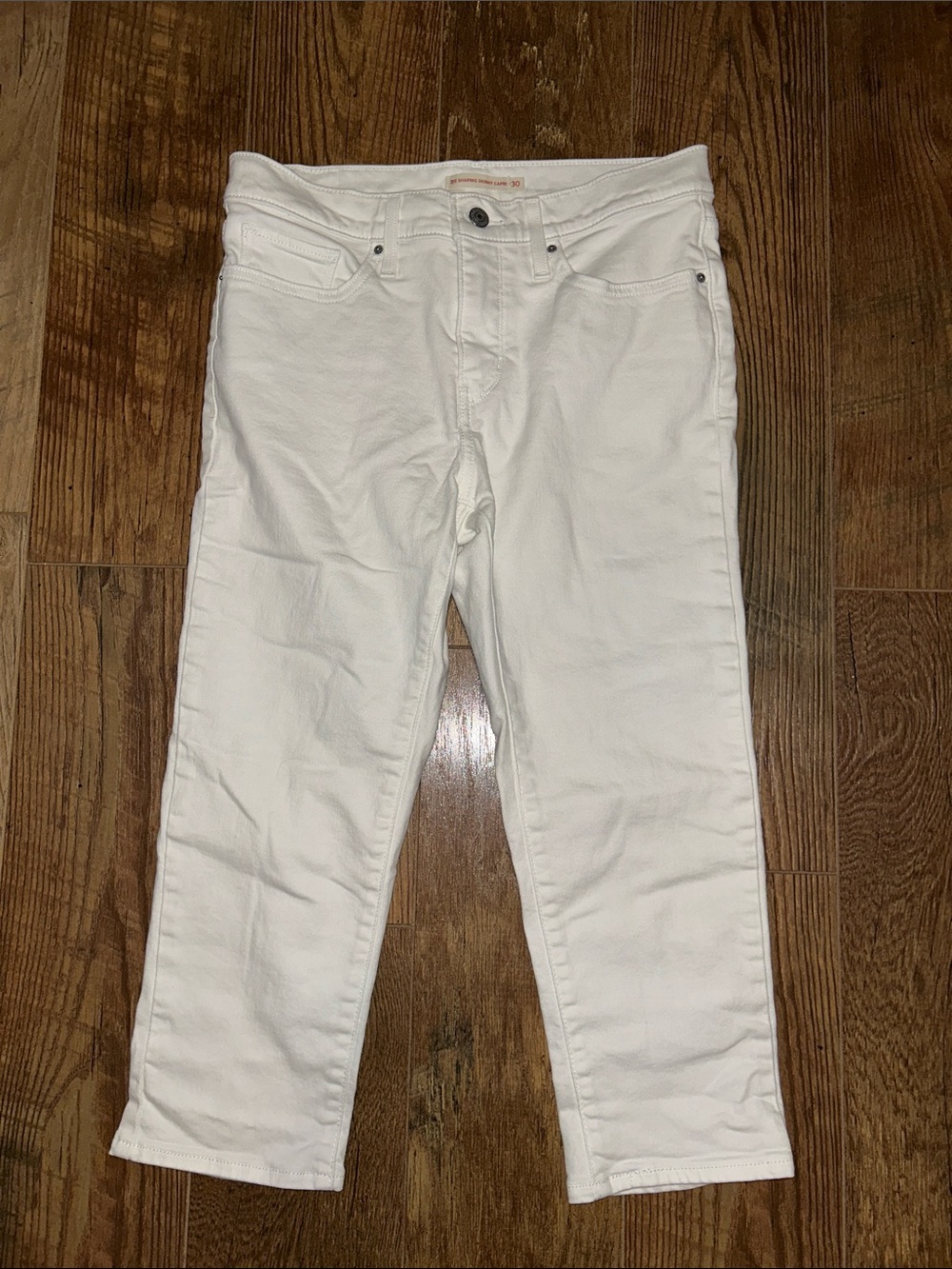 Levi’s White 311 Shaping Skinny Capri